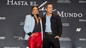 Aislinn Derbez y Mauricio Ochmann juntos durante su reencuentro profesional en 2026.